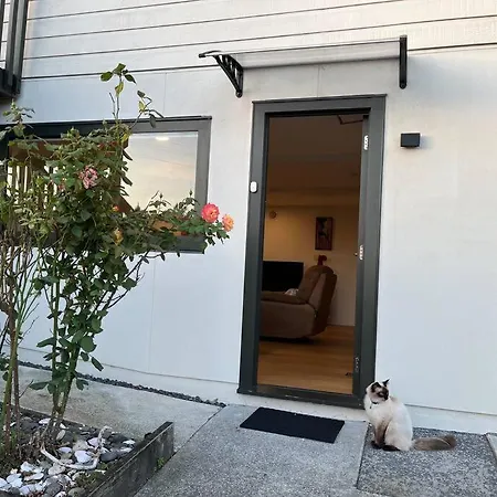 Peaceful And Convenient公寓